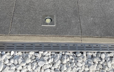 Entwässerungsrinnen Edelstahl superflach Rost Längsschlitzdesign SET Typ 8, System 35/80